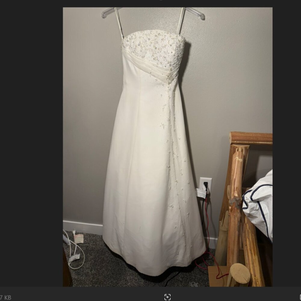 Mori Lee Strapless wedding dress with beading - size 6